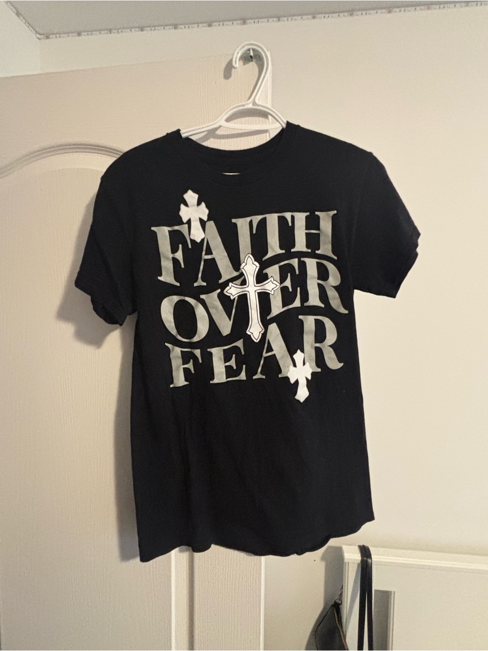 Faith Over Fear Graphic Tee - Black